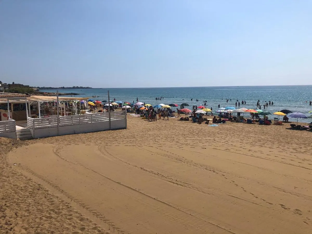 Appartamentino in villa sul mare Lido di Noto Italia